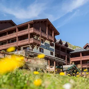 Village Montana By Les Etincelles Hotel