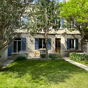  Villa Maison De Caractere Avec Jardin Arbore En France